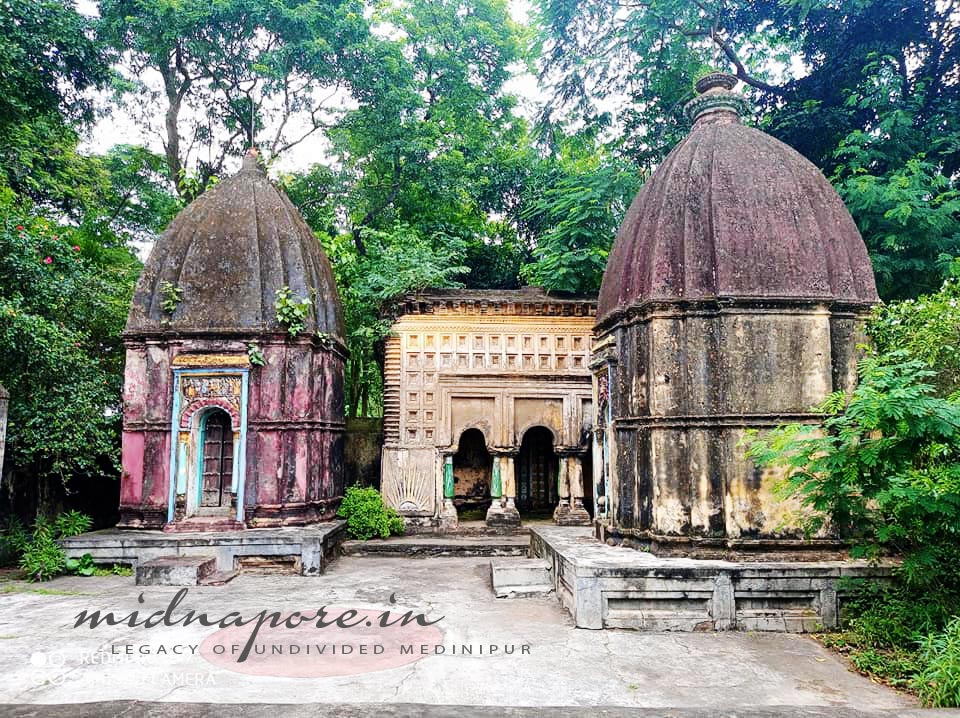 গড়গড়ে শিব মন্দিরের হরগৌরীর থান, ভৈরবপুর। 
