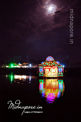 Rasmela  Nocturnal Rasyatra by boat, Moyna Garh, East Medinipur. Photo: Arindam Bhowmik